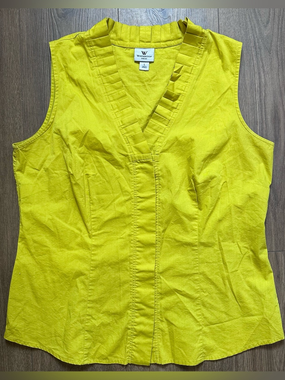 Worthington yellow-green color Sleeveless V-Neck Pleated Trim Top